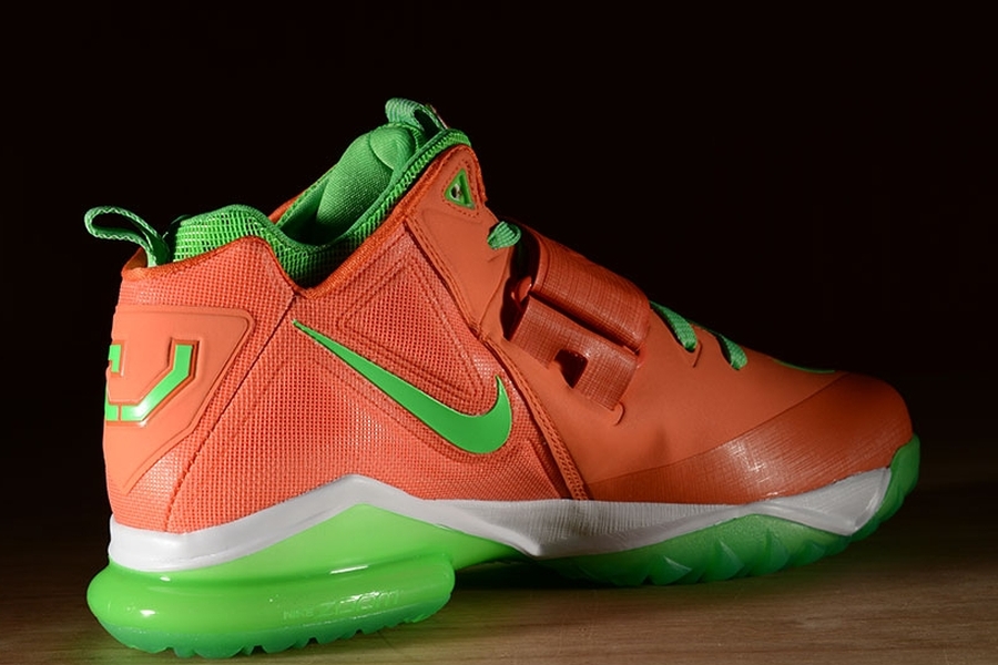 Nike Cj Trainer 2 Turf Orange White Poison Green 02