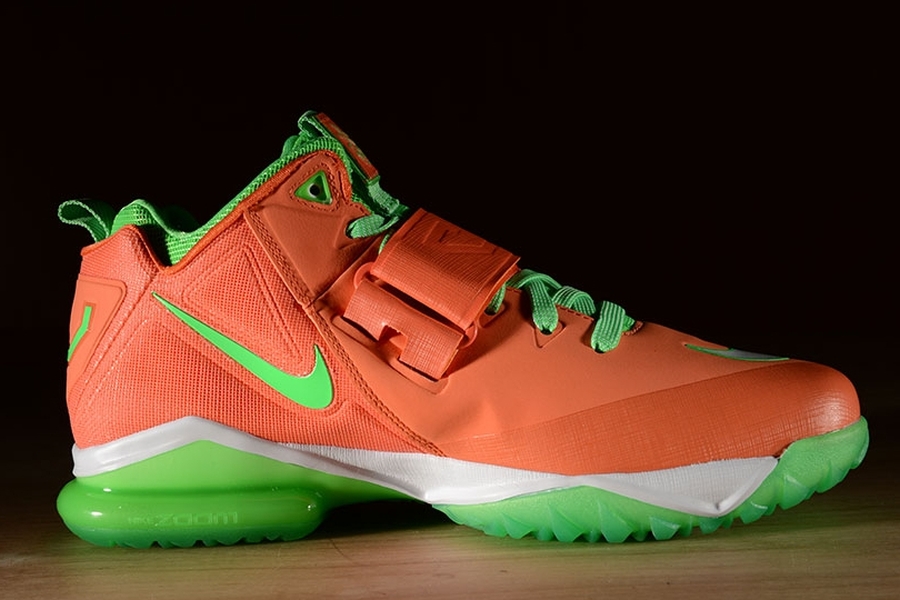 Nike Cj Trainer 2 Turf Orange White Poison Green 03