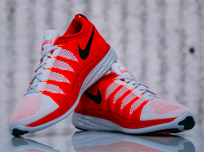 Nike Flyknit Lunar2 – Pure Platinum – Black – Laser Crimson