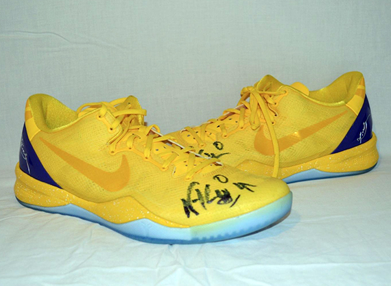 Nike Kobe 8 Nick Young Swaggy P Autograph 2