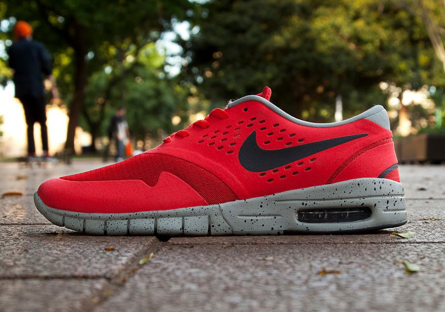 Nike Koston 2 Max "Light Crimson"