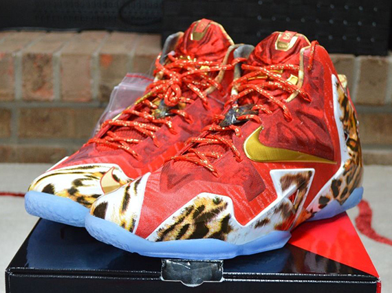 Nike Lebron 11 Premium Challenge Red Metallic Gold