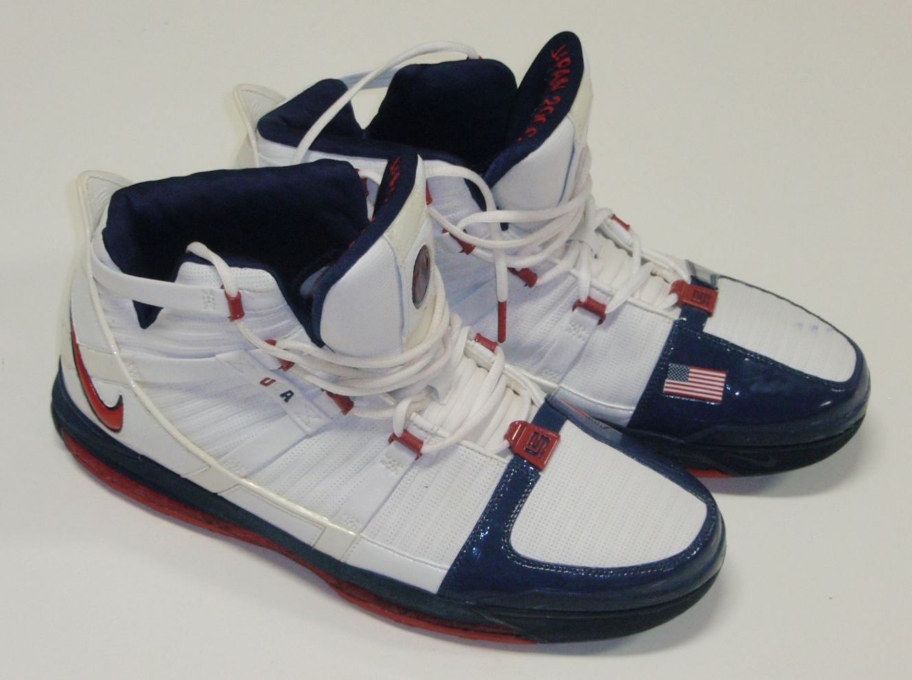 Nike Zoom LeBron III - Game-Worn 2006 FIBA Japan PEs