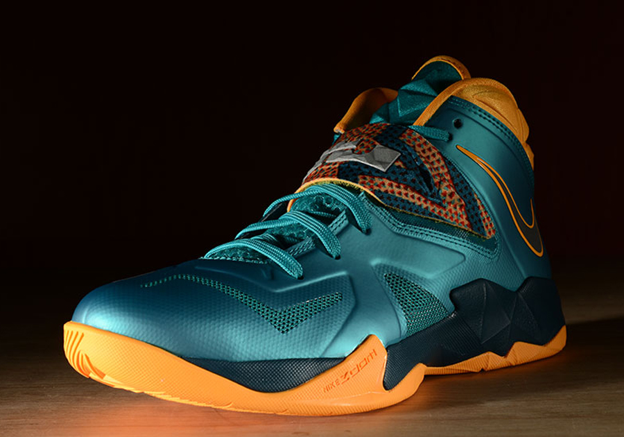 Nike LeBron Soldier 7 - Turbo Green - Atomic Mango - Nightshade