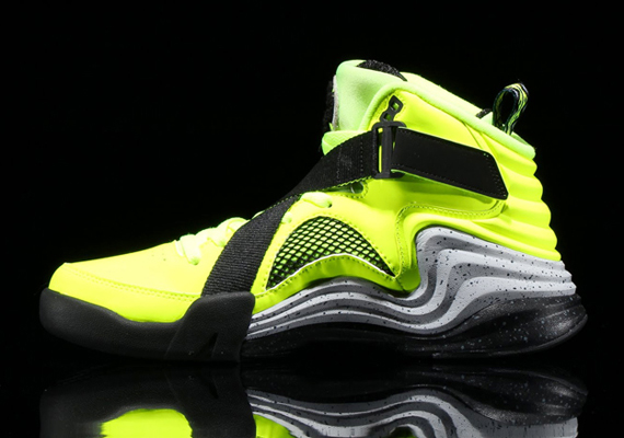 Nike Lunar Raid Volt 2