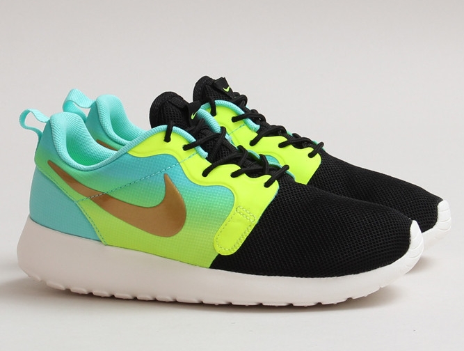 Nike Roshe Run Magista 03