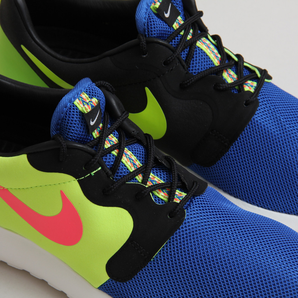 Nike Roshe Run Magista 06