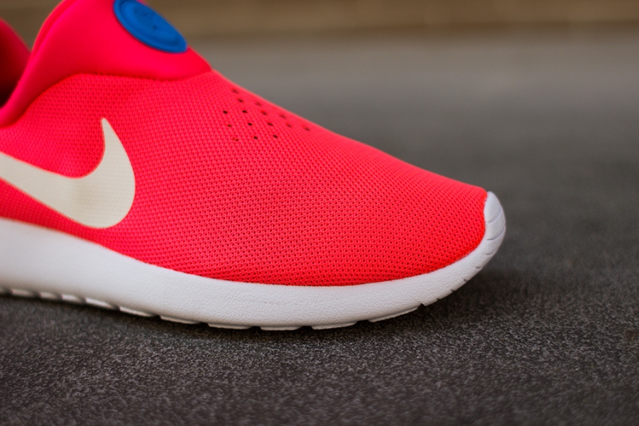 Nike Roshe Run Slip On Laser Crimson 04