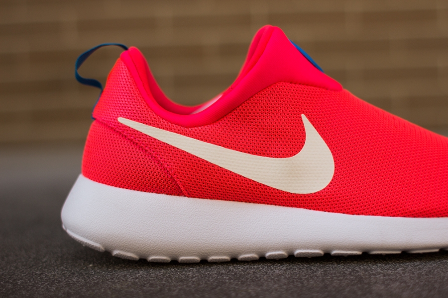 Nike Roshe Run Slip On Laser Crimson 05