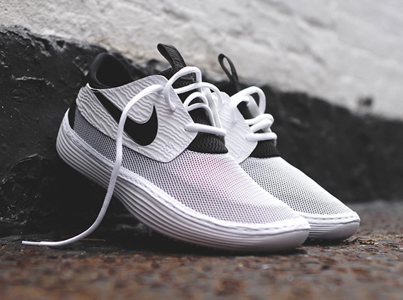 Nike Solarsoft Moccasin White Black