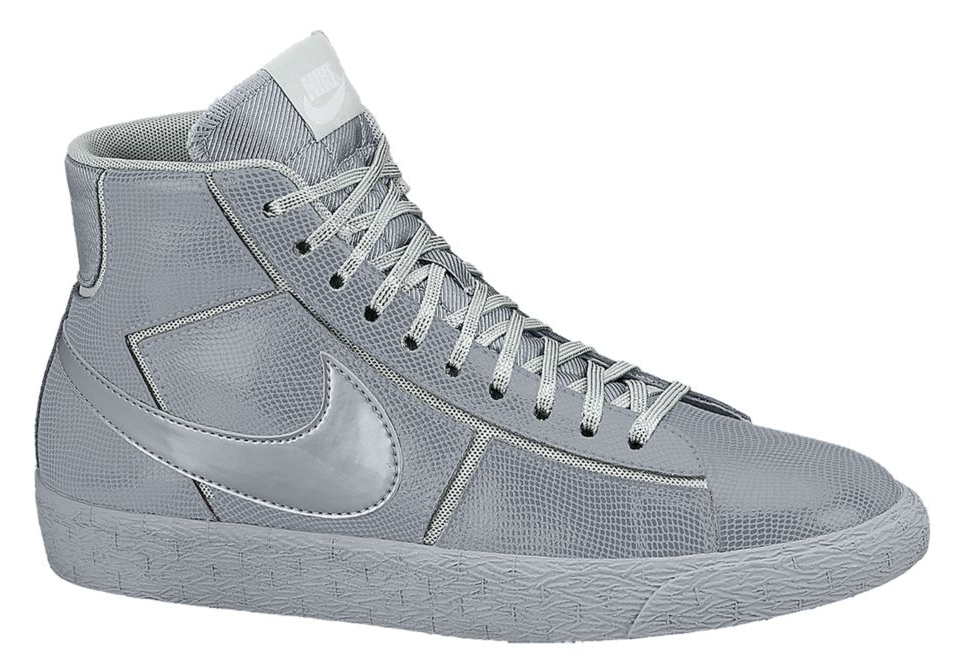 Nike Sportswear Womens Cut Out Pack 01
