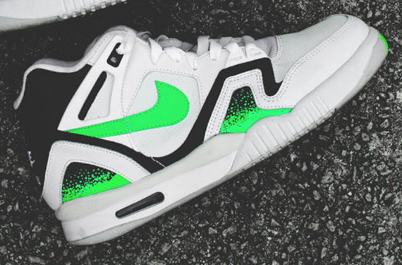 Nike Air Tech Challenge II “Poison Green”