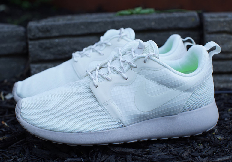Nike Wmns Roshe Run Hyp Orewood Available 02