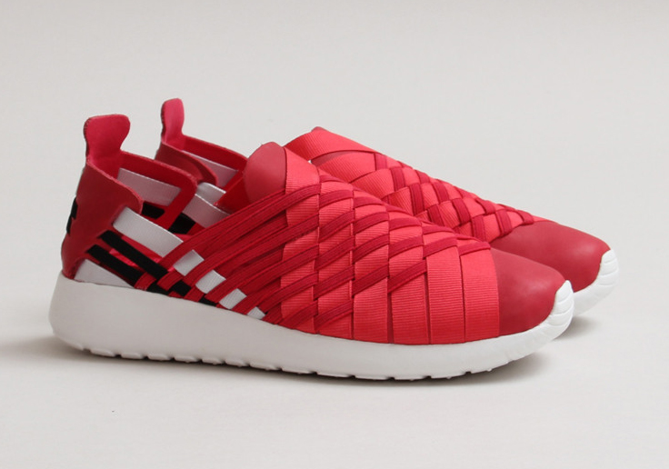 Nike WMNS Roshe Run Woven 2.0 - Legion Red - Black