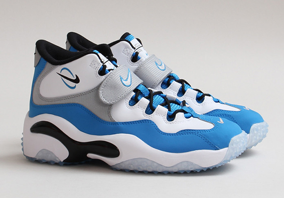 Nike Zoom Turf "Barry Sanders" - Available