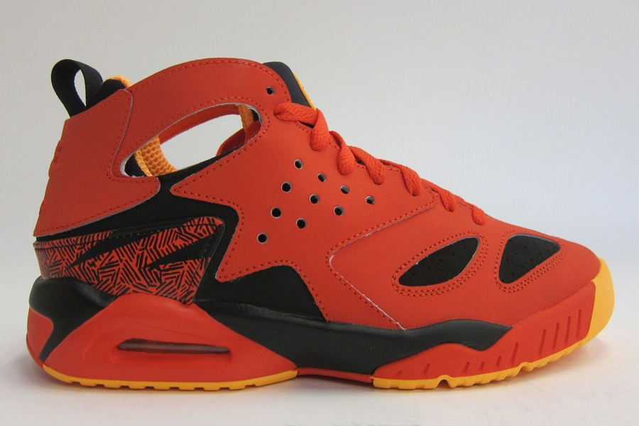 Sneaker News Weekend Deals May 31 2014 06