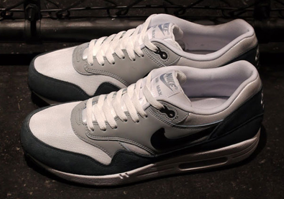 Nike Air Max 1 Essential - Grey - White - Black