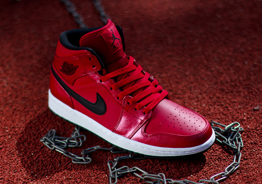 Air Jordan 1 Mid - Gym Red - Black - White