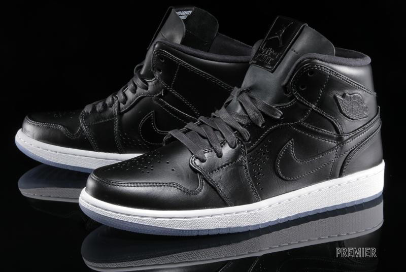 Air Jordan 1 Mid Nouveau Black Ice 01