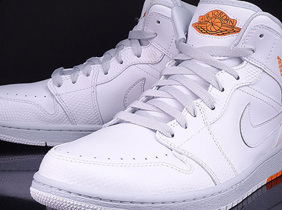 Air Jordan 1 Retro 86 White Kumquat Pure Platinum 04