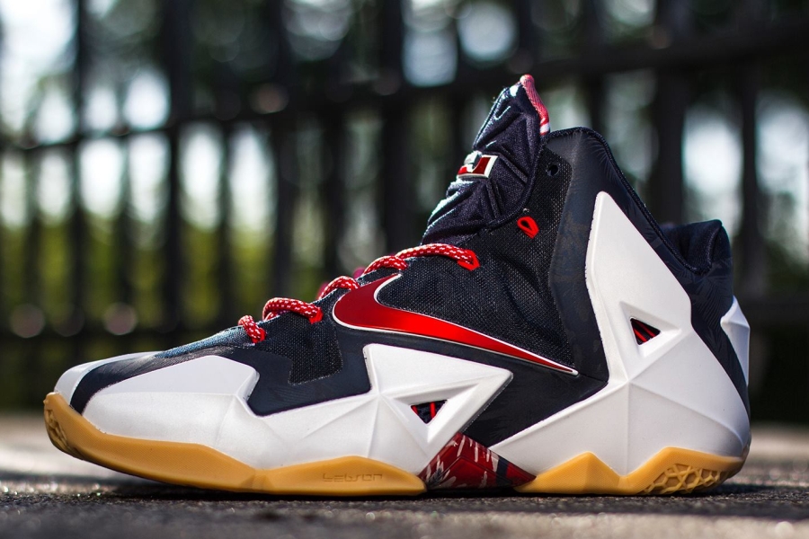 Lebron 11 Independence Day 03