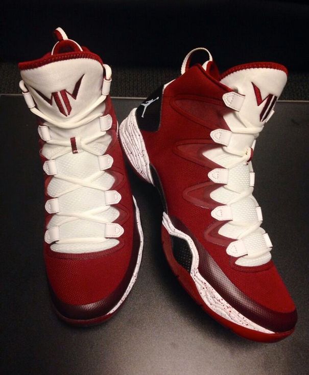 Maya Moore Air Jordan 28 Se Pe Red Velvet Charity 01