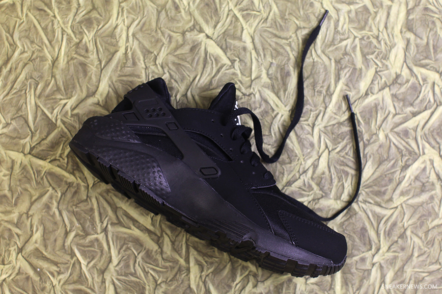 Nike Air Huarache Blackout 2