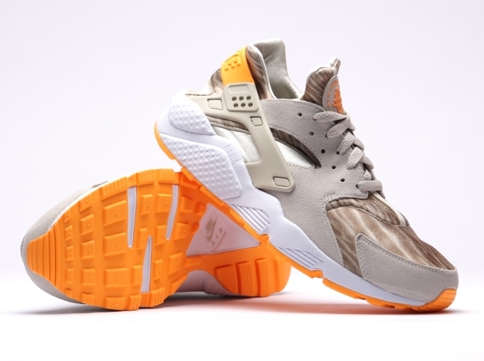 Nike Air Huarache "Desert Sand"