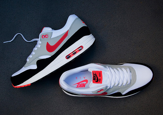 Nike Air Max 1 White Crimson Black 1