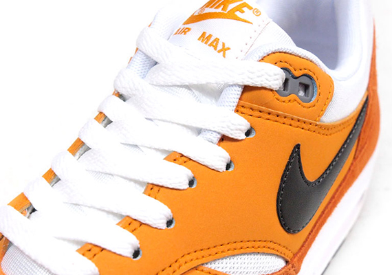 Nike Air Max 1 White Orange Black 1