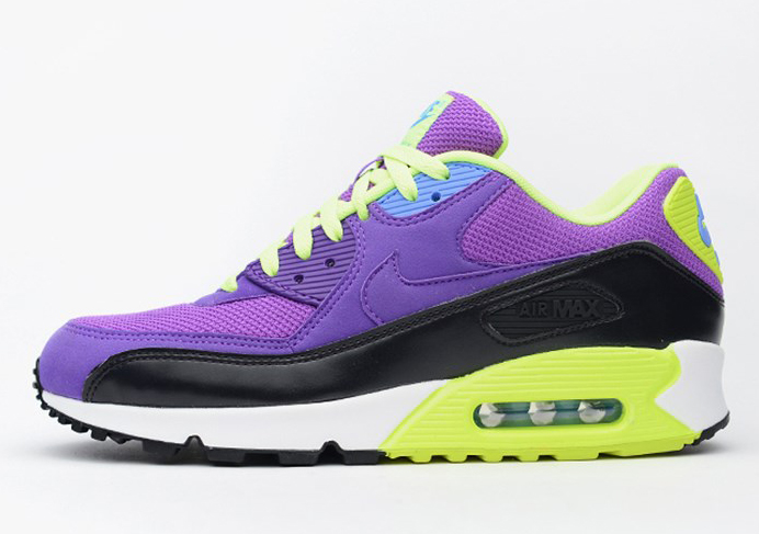 Nike Air Max 90 Essential "Hyper Grape"