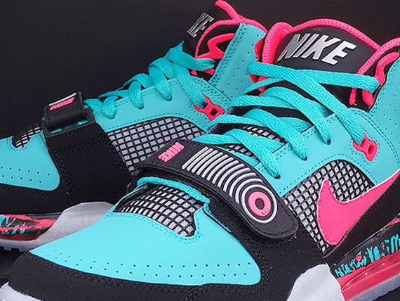 Nike Air Max Bo Jax Hyper Jade Black Hyper Punch 02