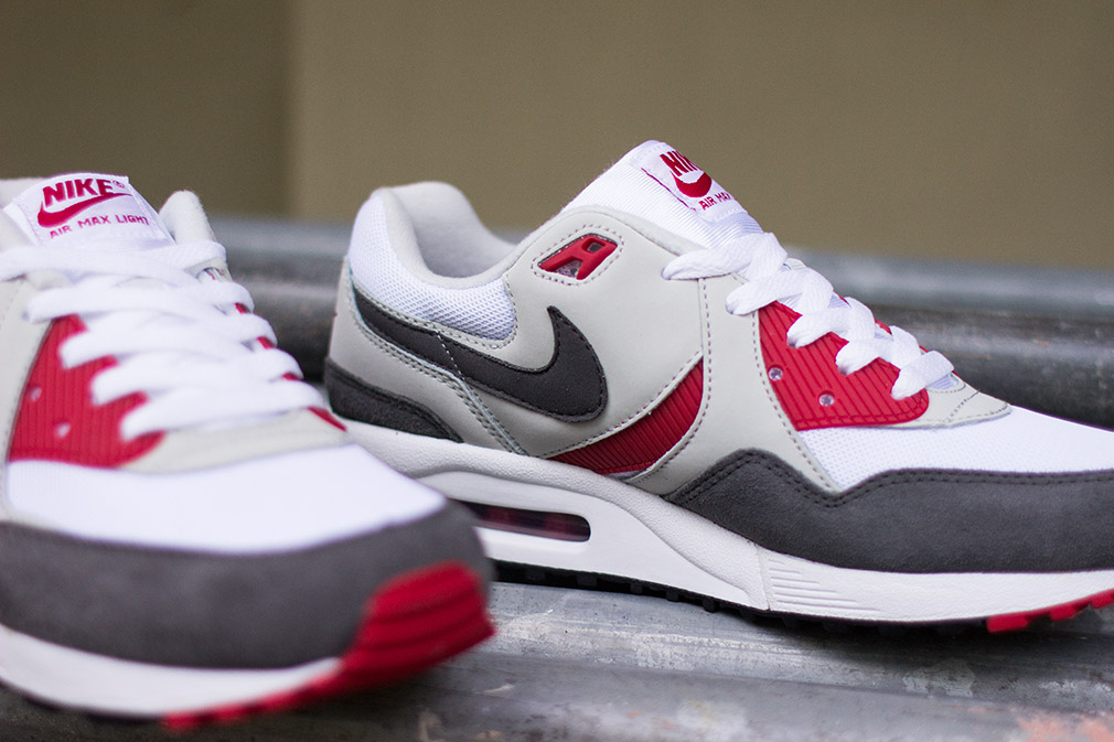 Nike Air Max Light Essential Wht Gry Red 4