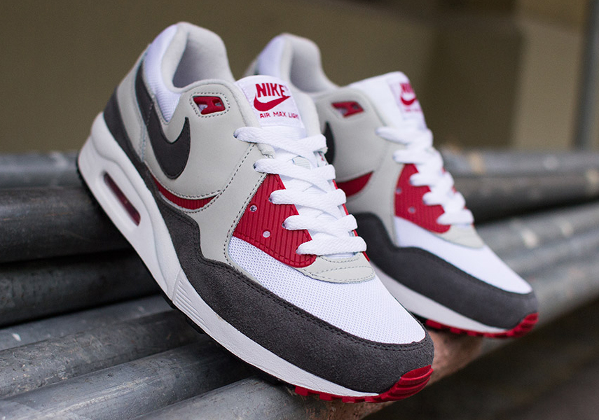 Nike Air Max Light Essential - White - Medium Ash - Gym Red