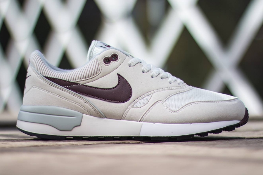 Nike Air Odyssey Light Bone 03