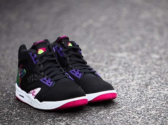 Nike Air Tech Challenge Hybrid Black White Rave Pink Varsity Purple 01