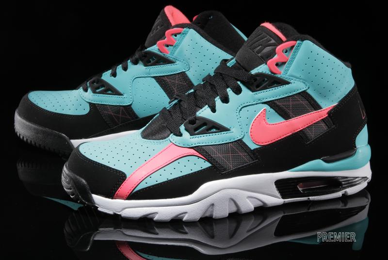 Nike Air Trainer Sc High Hyper Jade Hyper Punch 02