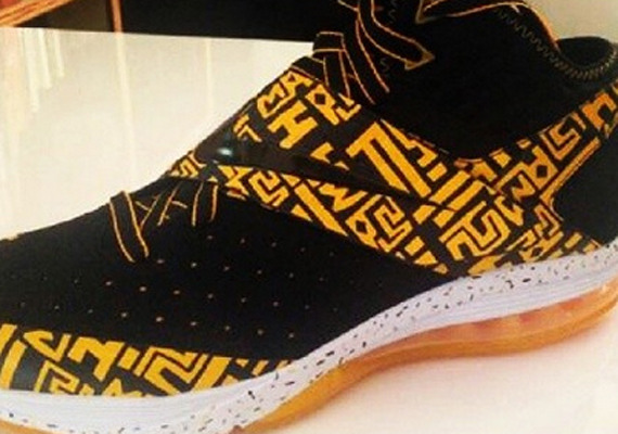 Nike CJ81 Trainer Max “Pittsburgh Pirates” PE for Andrew McCutchen