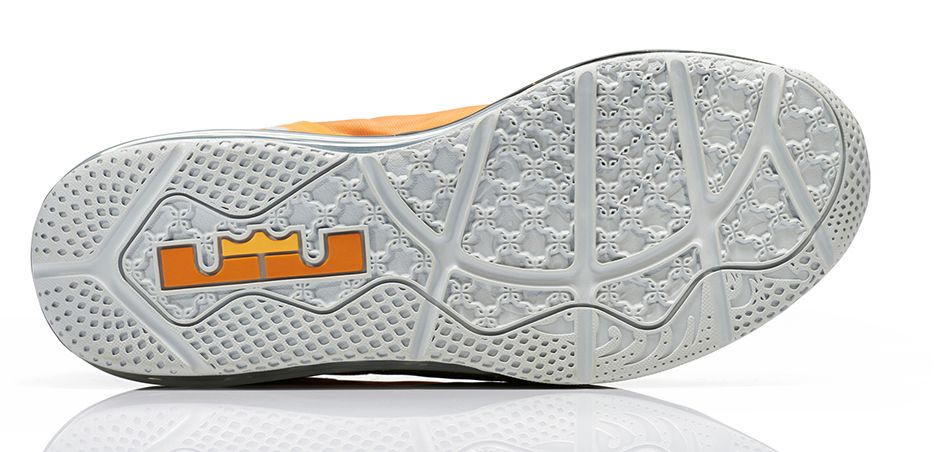 Nike Lebron 11 Low Atomic Mango Nikestore Release 03