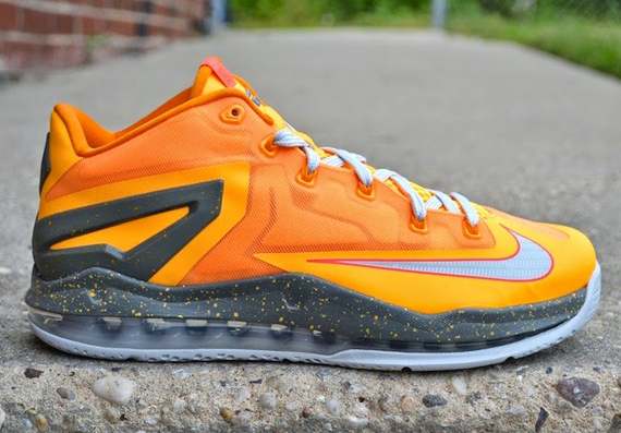 Nike LeBron 11 Low - Atomic Mango - Light Base Grey - Kumquat