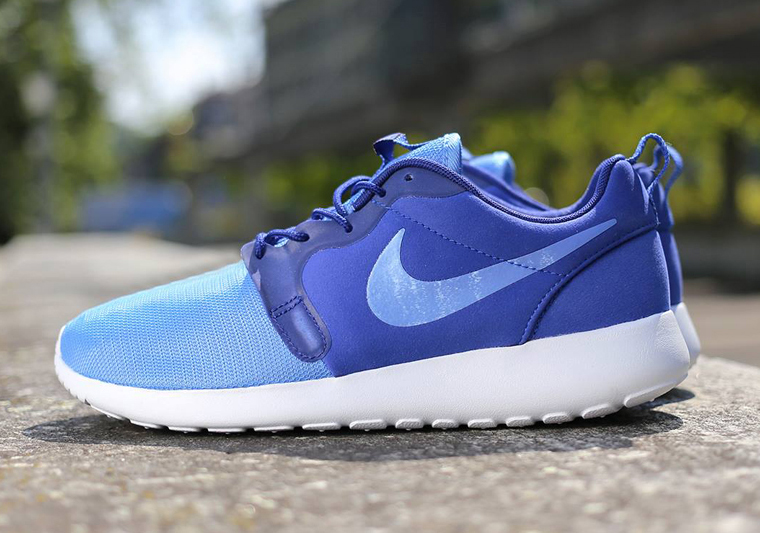 Nike Roshe Run Hyperfuse "Gamma Royal"