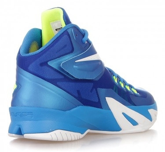 Nike Zoom Soldier 8 Photo Blue White Volt Hyper Cobalt 02