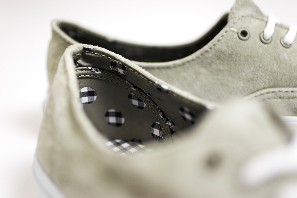 Vans Authentic Decon Pig Suede Pack 02