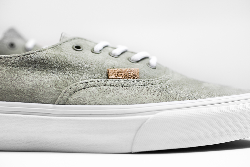 Vans Authentic Decon Pig Suede Pack 03