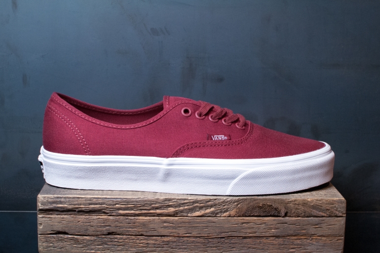 Vans Authentic Mono Pack 04
