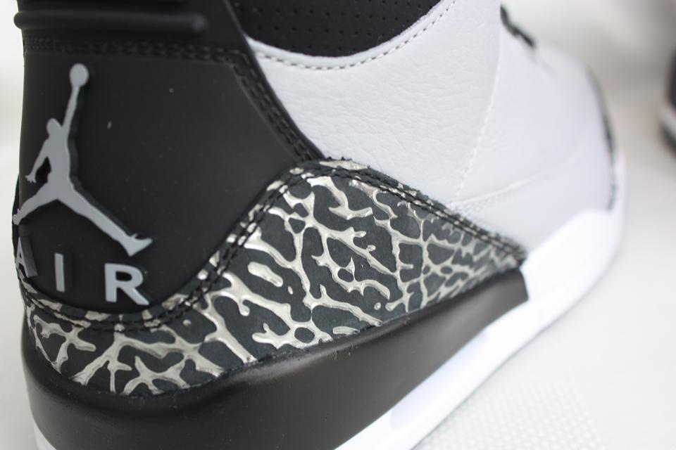 Wolf Grey Jordan 3s 01