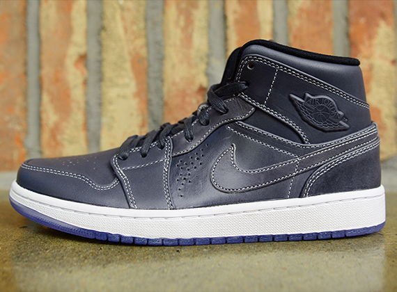 Air Jordan 1 Mid Nouveau Wolf Grey Black White 1