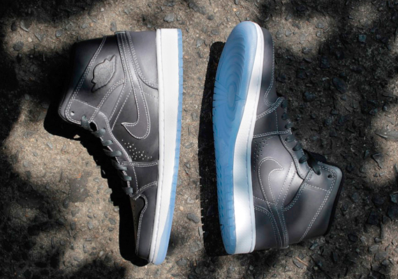 Air Jordan 1 Mid Nouveau "Wolf Grey" - Available