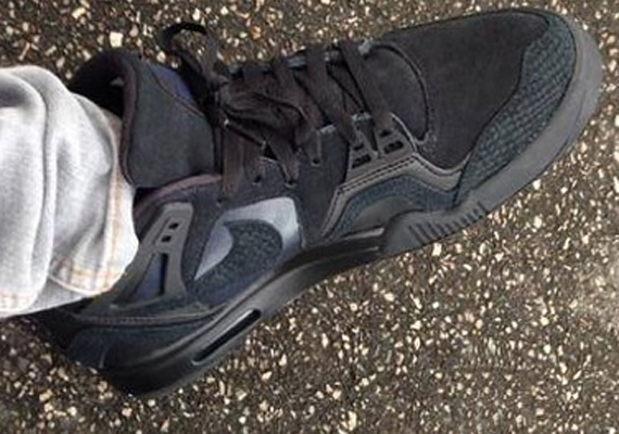 Nike Air Tech Challenge II "Blackout"