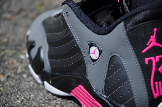 Hyper Pink Jordan 14 06